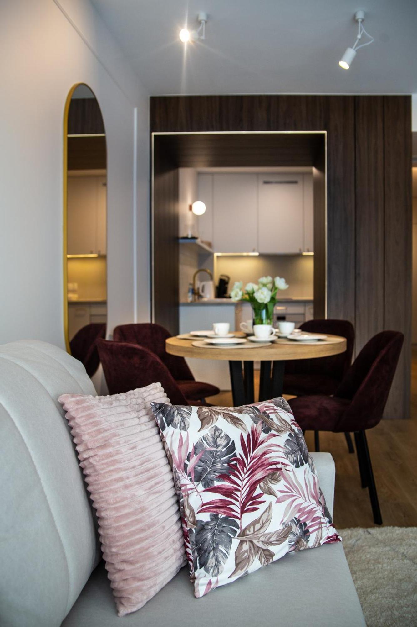 Apartament - Apartament Z Sypialnia I Parkingiem Cicha 18
